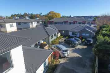 6/5 Jones Crescent, Melville