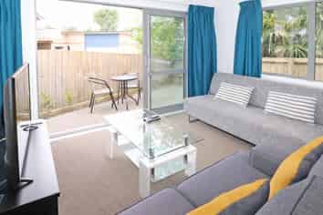 6/5 Jones Crescent, Melville