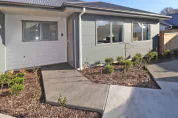 3/5 Jones Crescent, Melville