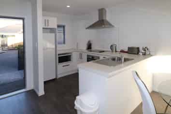 5/5 Jones Crescent, Melville