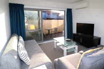 5/5 Jones Crescent, Melville