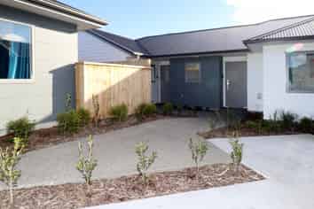 5/5 Jones Crescent, Melville