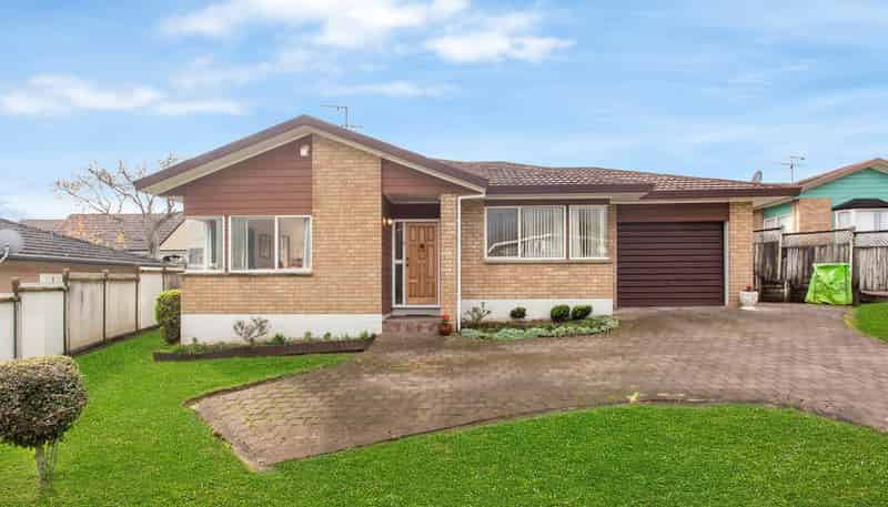 1/18 Steeple Rise, Pakuranga