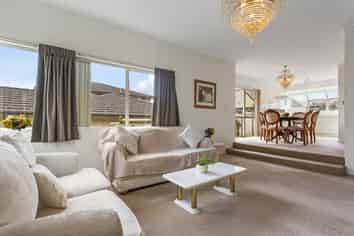 1/18 Steeple Rise, Pakuranga