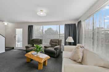 2/69 Miro Street, Trentham