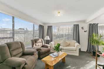 2/69 Miro Street, Trentham