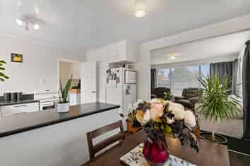 2/69 Miro Street, Trentham