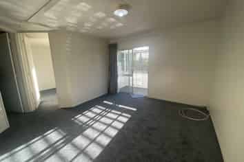 17A Tauhinu Road, Greenhithe