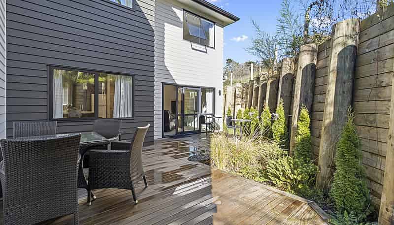 2/20 Hunter Street, Hamilton Lake