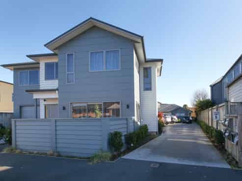 2-6 5 Jones Crescent, Melville