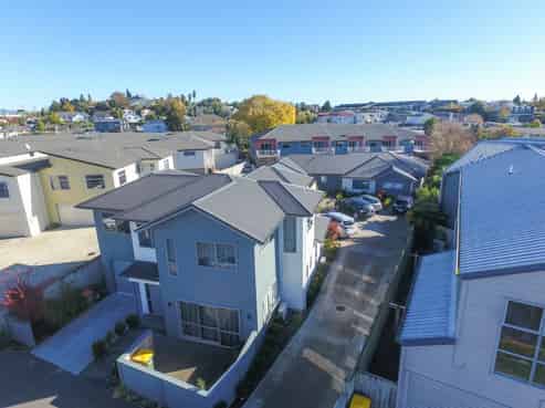 2-6 5 Jones Crescent, Melville