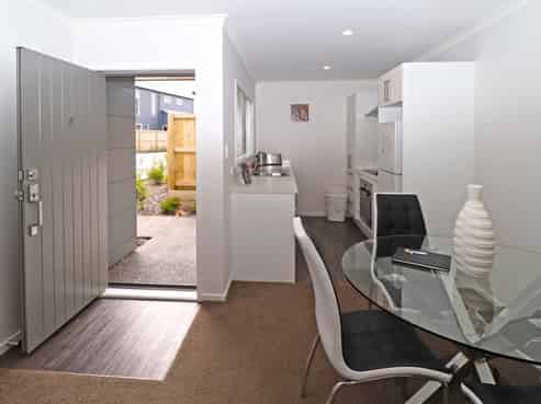 2-6 5 Jones Crescent, Melville