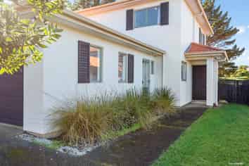 17 Midshipman Court, Gulf Harbour