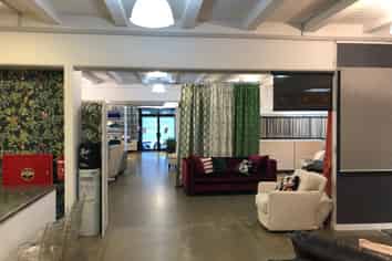 CENTRAL TE ARO SHOWROOM, RETAIL OR OFFICE