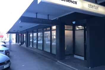 CENTRAL TE ARO SHOWROOM, RETAIL OR OFFICE