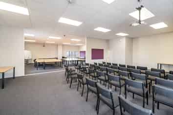 Smart & Sunny Office