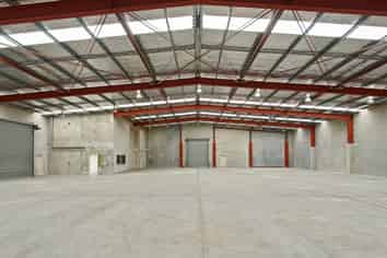 907 sqm Warehouse in Middleton