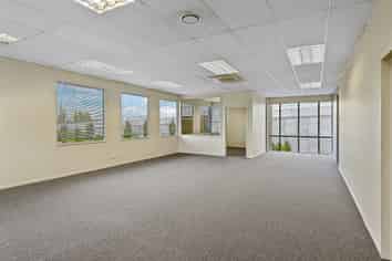 907 sqm Warehouse in Middleton