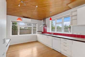 75 Estuary Road, South New Brighton