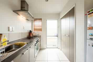 2/149 Clarence Street, Riccarton