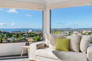 10 Waldorf Crescent, Orewa