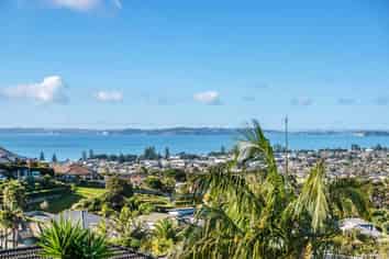 10 Waldorf Crescent, Orewa