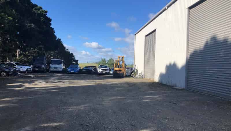 87 Small Road, Silverdale