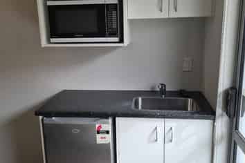 Room A/4/81 Normandy Avenue, Melville