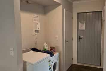 Room A/4/81 Normandy Avenue, Melville