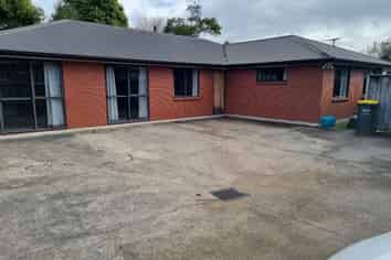 10B Liston Crescent, Hillcrest