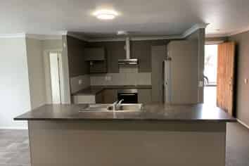 10B Liston Crescent, Hillcrest