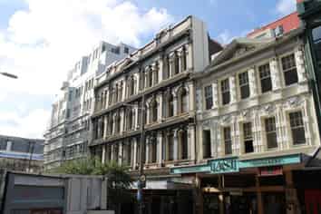 CHARACTER OFFICE SPACE ON LOWER CUBA