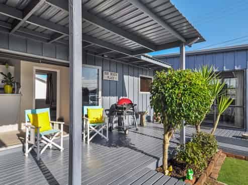 300 Ocean Road, Whangamata