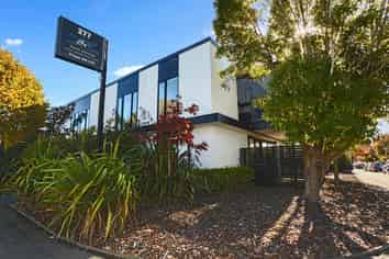 66m2* Warm, Sunny Ground Floor Office