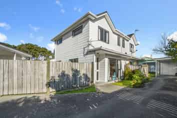 3/24 Mason Street, Moera