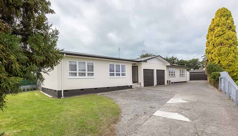 51A Exeter Crescent, Pirimai