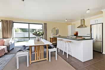 1021 Reka Street, Akina