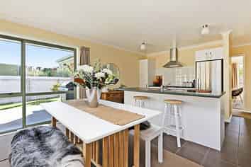 1021 Reka Street, Akina