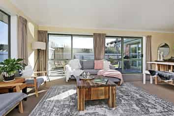 1021 Reka Street, Akina