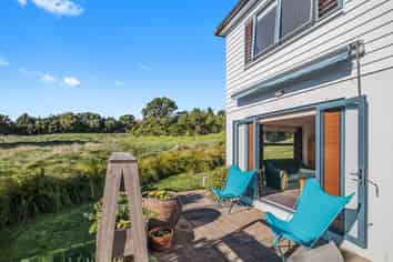 8 Fingal Way, Gulf Harbour