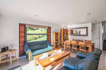 8 Fingal Way, Gulf Harbour