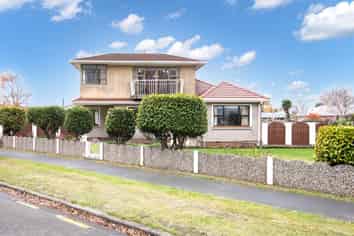 902 Avonside Drive, Avondale