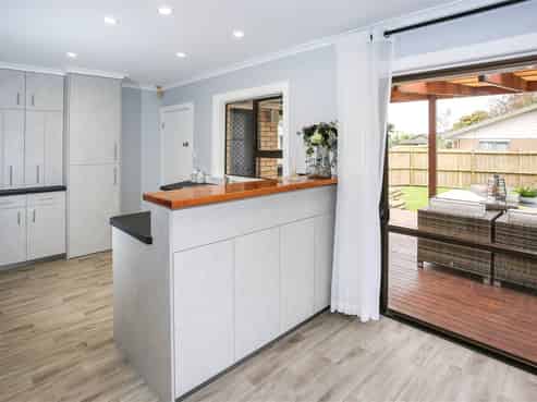 89 Beach Road, Pahurehure