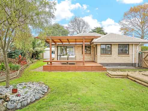 89 Beach Road, Pahurehure