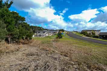 26 Dudley Crescent, Cable Bay