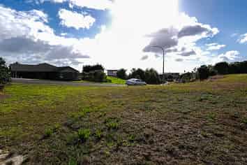 26 Dudley Crescent, Cable Bay