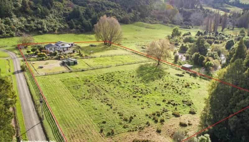 22 Weka Street, Pohangina