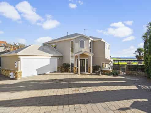 26 West Ridge Drive, Western Heights