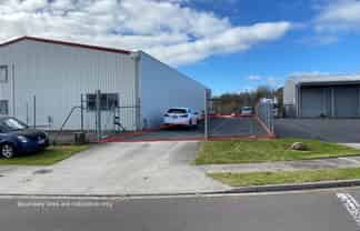 Sealed and fenced yard for the taking