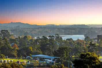 7 Mackay Drive, Greenhithe